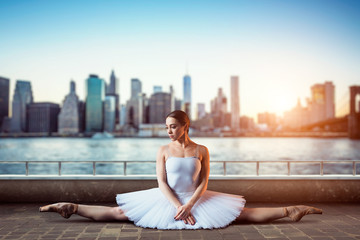 Obrazy na Szkle  Elastyczność ciała tancerza baletu klasycznego