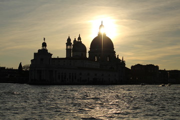 Kirche im Gegenlicht I 