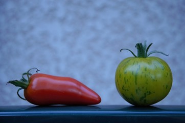tomates vertes et rouges