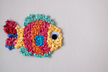petit poisson en papier décoratif