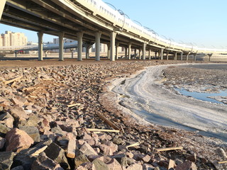road trestle on supports