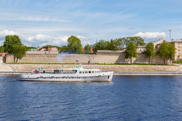 Fototapeta na wymiar Ship on the Great River in Pskov