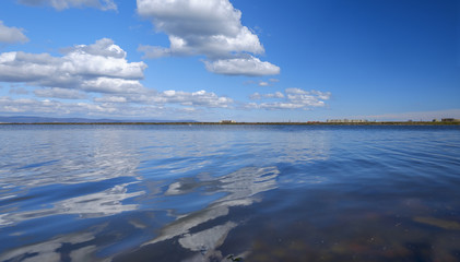 Obraz premium Panorama of lake in spring