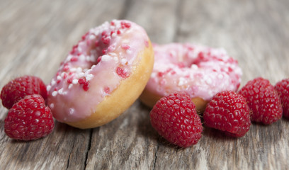 donuts beignet au fruit rouge framboise