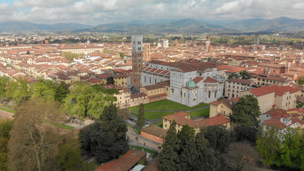 Fototapeta na wymiar Panoramic aerial view of Lucca, ancient town of Tuscany