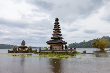 Ulun Danu temple Beratan Lake