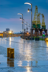 Riverside boulevards in Szczecin in the evening, after a spring downpour - obrazy, fototapety, plakaty