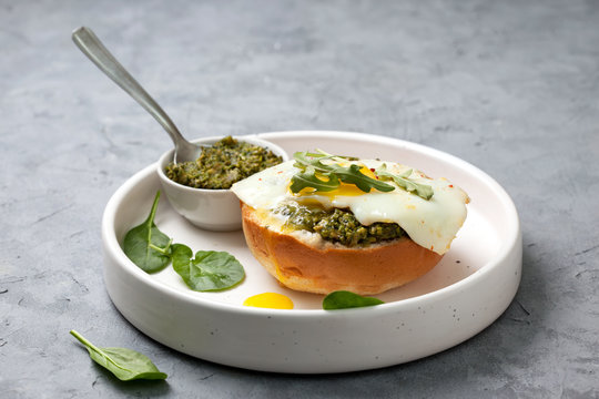 sandwich with pesto, egg