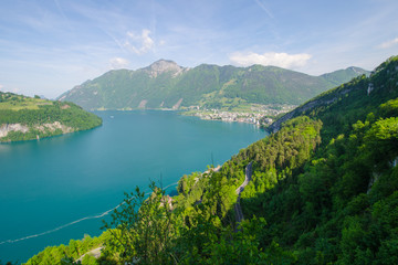 Fototapeta na wymiar Traumhafte Aussicht auf Vierwaldstettersee