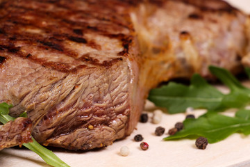 готовить мясо, барбекю, отдых на природе в выходные