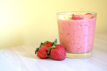 strawberry and banana smoothies