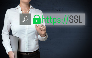 SSL Browser touchscreen wird von Geschäftsfrau gezeigt