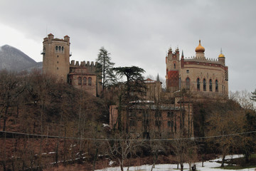 Fototapeta na wymiar Castle in mountains. Riola, Bologna, Emilya-Romagna, Italy