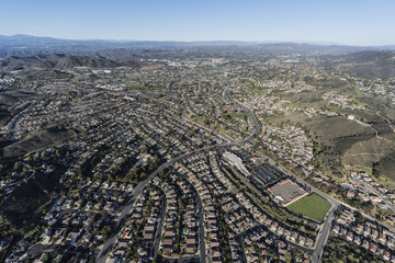 Obraz premium Aerial view of suburban Newbury Park and Thousand Oaks near Los Angeles, California.