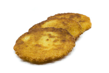 Kartoffelpuffer Reibekuchen, Reiberdatschi isoliert freigestellt auf weißen Hintergrund,...