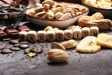 Products containing magnesium: bananas, pumpkin seeds, cashew nuts, peanuts and pistachios