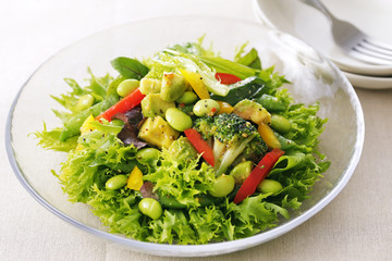 サラダ　Broccoli and avocado salad