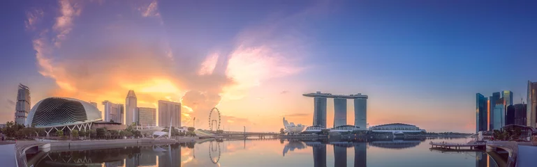 Tuinposter Business district and Marina bay in Singapore © boule1301