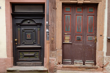 Zwei alte Türen