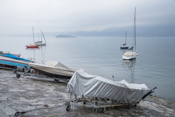 barche sul lago maggiore