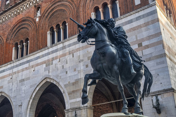 Fototapeta premium Piacenza: Piazza Cavalli, main square of the city