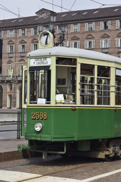 TRAM 7