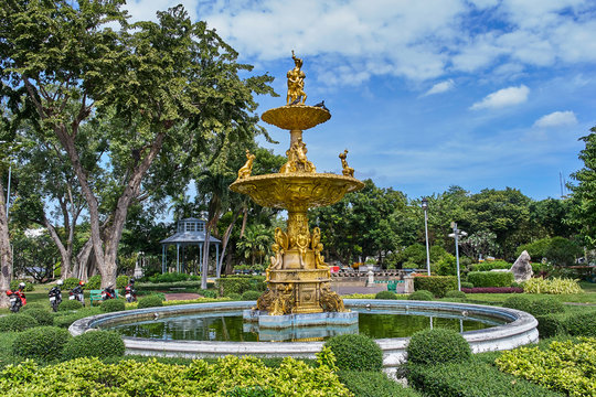Suan Saranrom Park fountain in Bangkok, Thailand