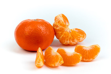 Ripe orange fresh mandarin , clean mandarin, mandarin slices, isolated on white background.