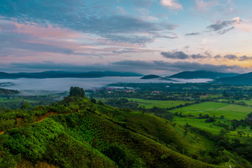 Naklejka premium BEAUTIFUL RURAL DAWN