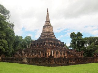 Fototapeta na wymiar Ruins of ancient temples at Sukhothai Historical Park, Thailand