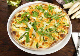 Flammkuchen mit Lachs