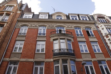 Immeuble en briques à Lille, Nord	