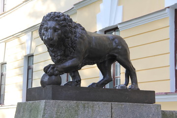 lion 2