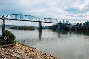 Chattanooga Walnut Street Bridge and Aquarium
