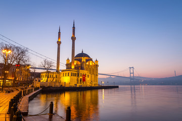 Fototapeta na wymiar Buyuk Mecidiye Mosque in Ortakoy District, Istanbul, Turkey