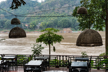 Laos - Luang Prabang - Am Mekong