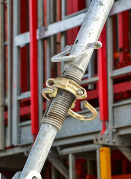 St&uuml;tzstrebe am Bau