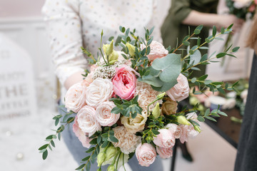 Master class on making bouquets. Spring bouquet. Learning flower arranging, making beautiful bouquets with your own hands