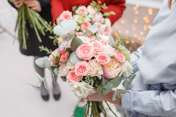 Master class on making bouquets. Spring bouquet. Learning flower arranging, making beautiful bouquets with your own hands