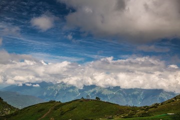 Fototapeta na wymiar highlands with beautiful clouds