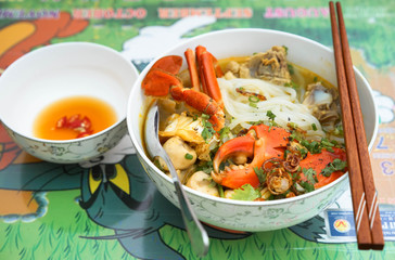 A bow of vietnamese rice noodle soup