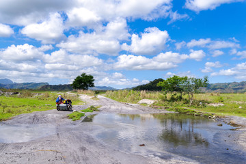 Obraz premium Beautiful cloudy blue sky at Pinatubo
