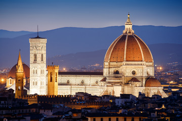 Fototapeta na wymiar Florence Dome by night, Italy