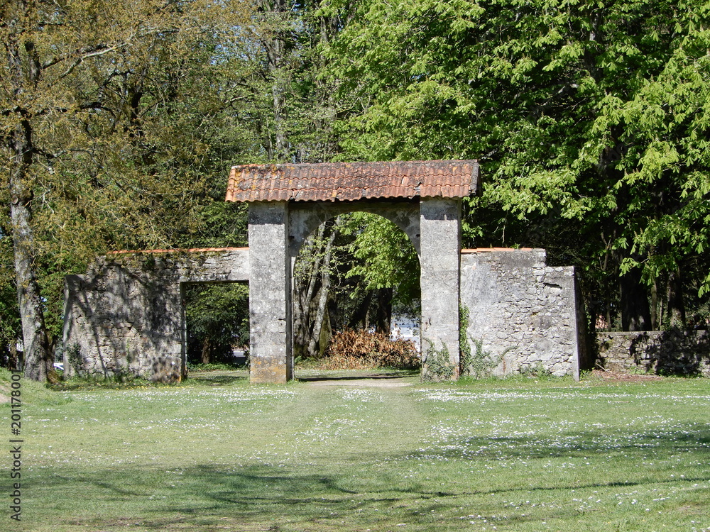 Wall mural parc du plessis, aigrefeuille sur maine, loire-atlantique, france