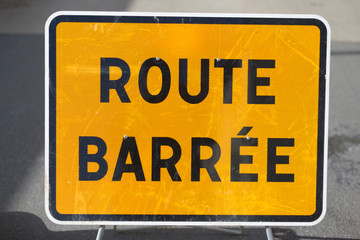 route barrée