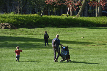 parc Bruxelles centre ville printemps soleil meteo