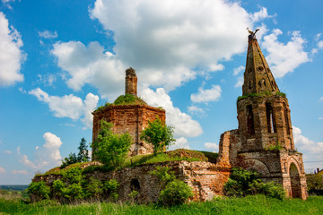 Fototapeta na wymiar Ruins of the abandoned church of St. John the Evangelist of the 18th century in Fedorovsky. Zhukovsky District, Kaluzhskaya Region, Russia