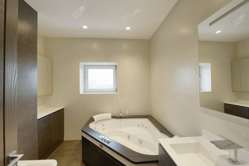 Fototapeta na wymiar Modern interior of the bathroom in the new house.