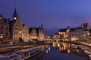 Fototapeta na wymiar night view- Gent