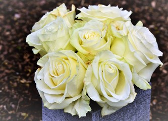 Tombe fleurie
